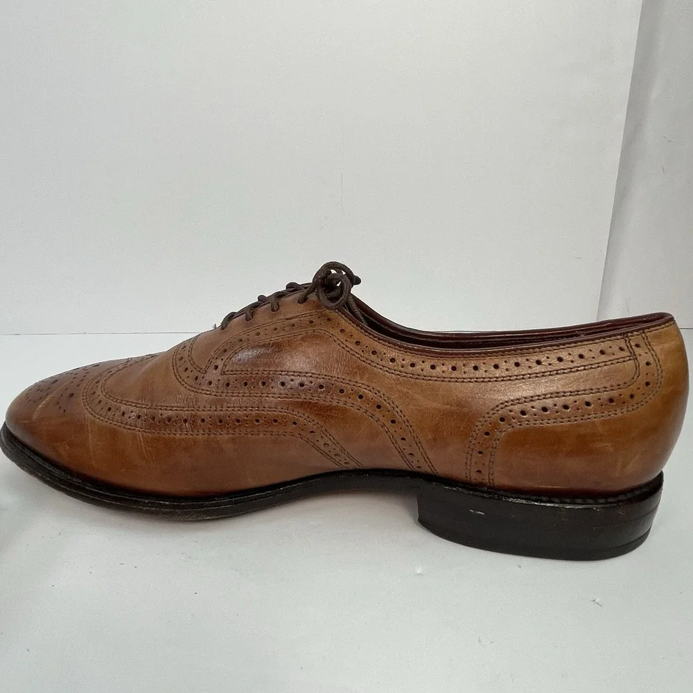 Allen Edmonds Townley Whole Cut Blind Brogue Size 8.5D Walnut Brown Dress Shoes